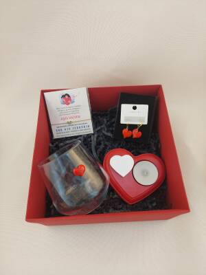 Sevgililer Günü El Yapımı Kalp Cam Bardak Küpe Mumluk Bileklik Hediye Kutusu - 1